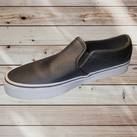 VANS - Men's 6.5 Women's 8 - Classic Slip-On - Perforated Black Leather Shoes - Picture 2 of 7